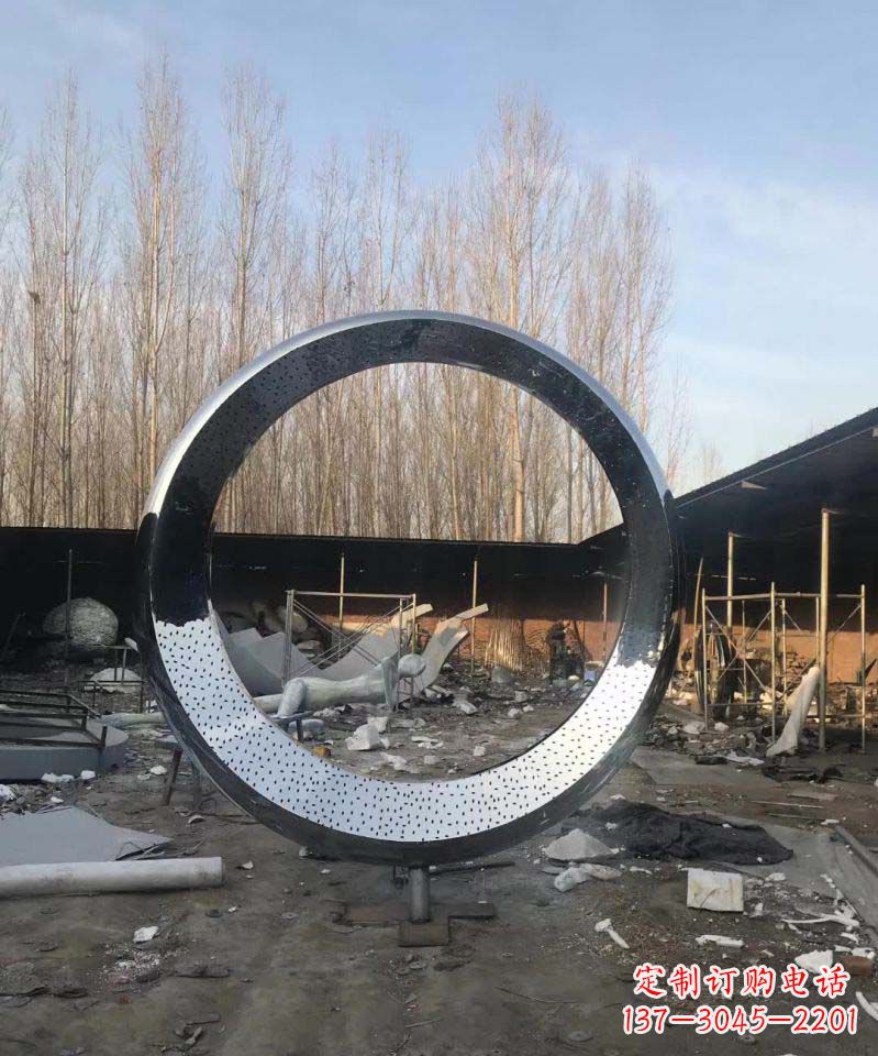 贵州不锈钢圆环雕塑抽象美的体现