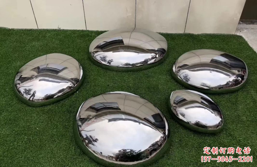 贵州精致灵动的不锈钢鹅卵石雕塑