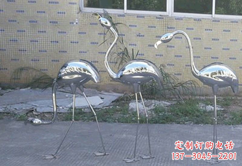 贵州不锈钢火烈鸟雕塑给人以美好的视觉享受