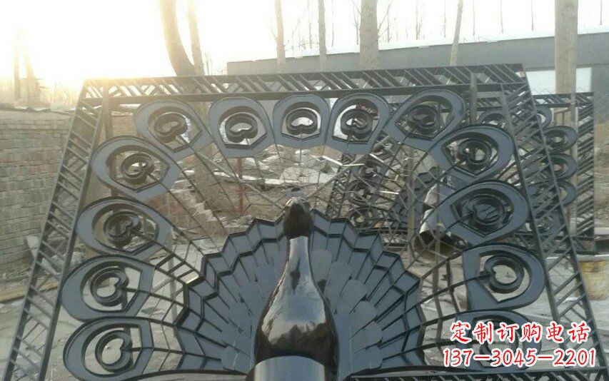 贵州不锈钢孔雀开屏景观雕塑