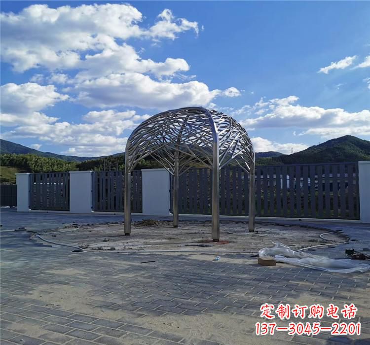 贵州不锈钢凉亭雕塑美丽的艺术之作