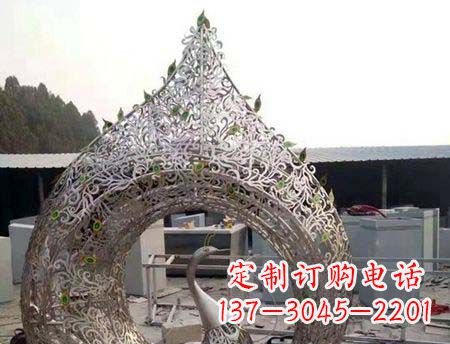 贵州不锈钢镂空孔雀雕塑精美的艺术之作