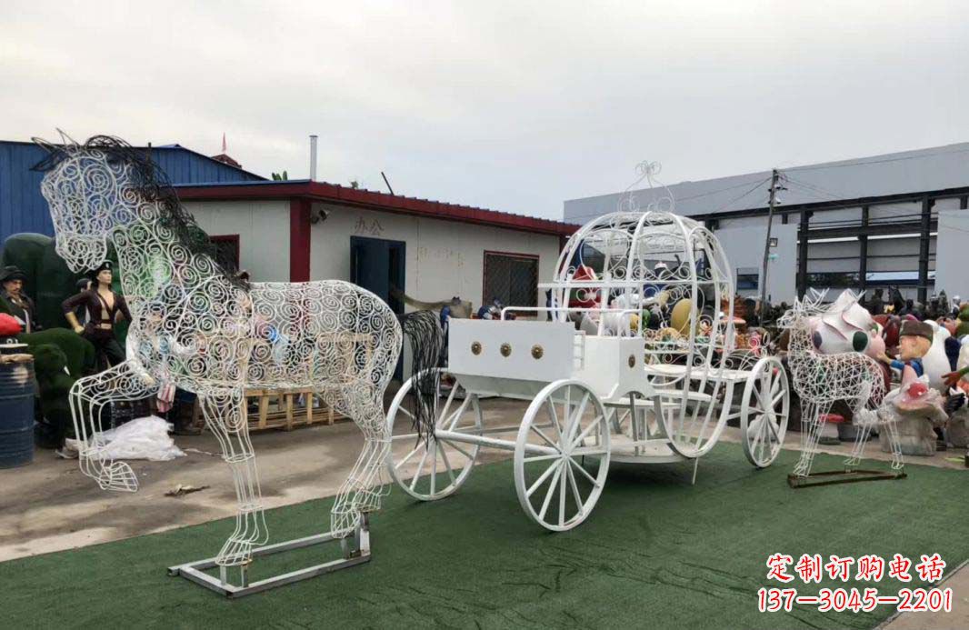 贵州不锈钢镂空欧式马车雕塑精美造型点缀空间