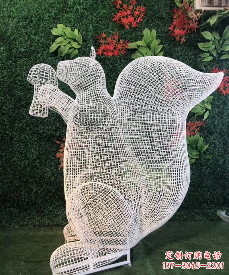 贵州不锈钢松鼠雕塑展现自然的美