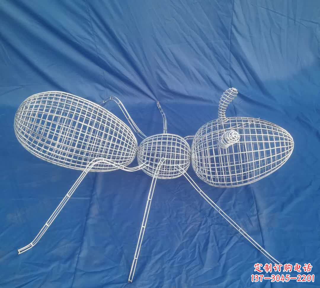 贵州蚂蚁镂空雕塑精致的艺术精品