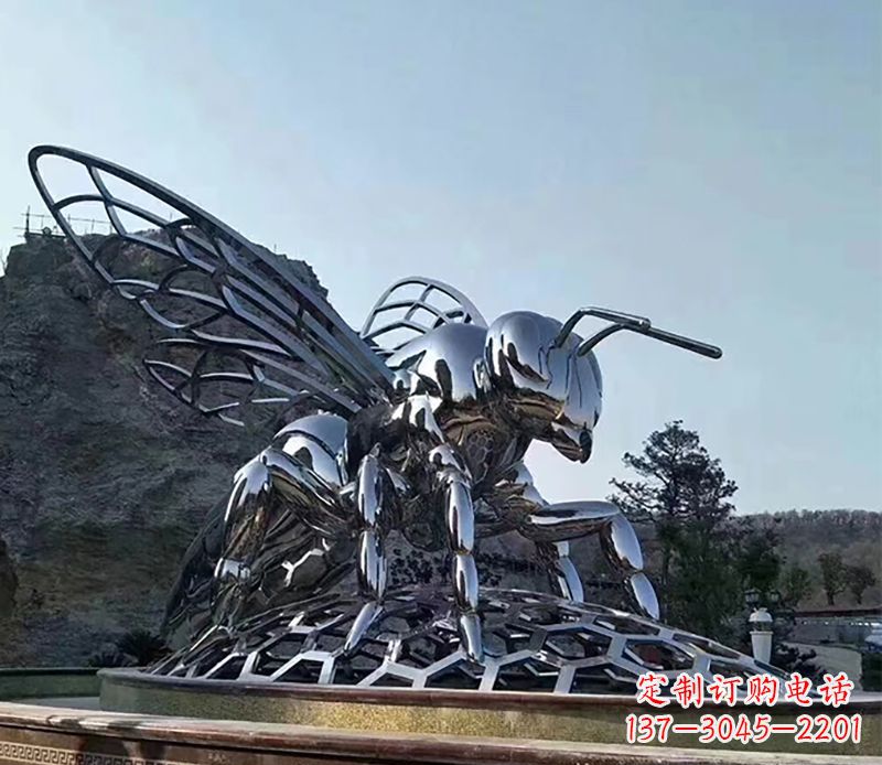 贵州不锈钢蜜蜂雕塑精美雕塑点缀环境
