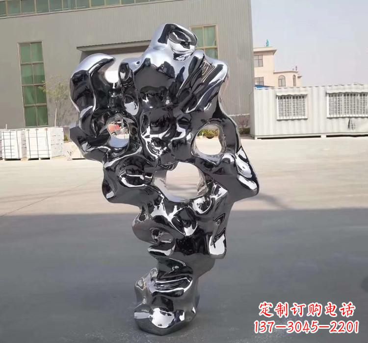贵州太湖石雕塑精美的艺术瑰宝