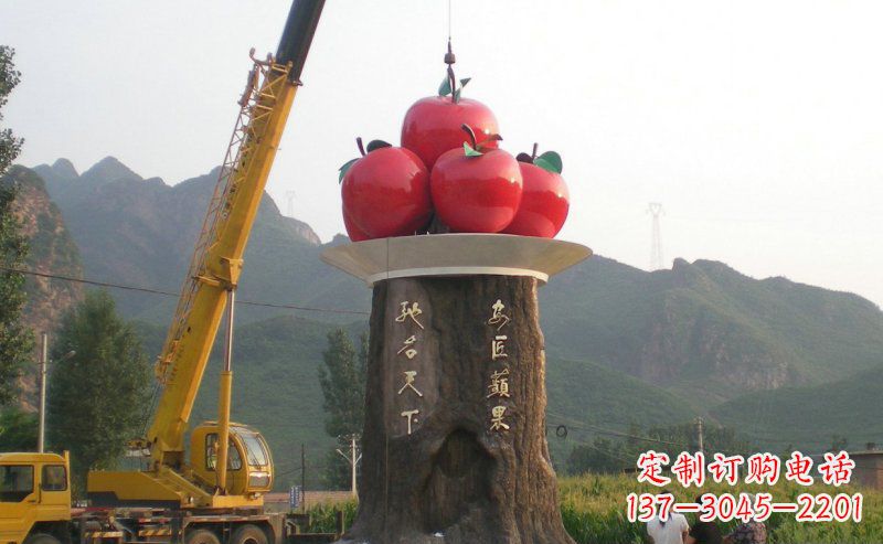贵州不锈钢苹果雕塑艺术与科技的结合