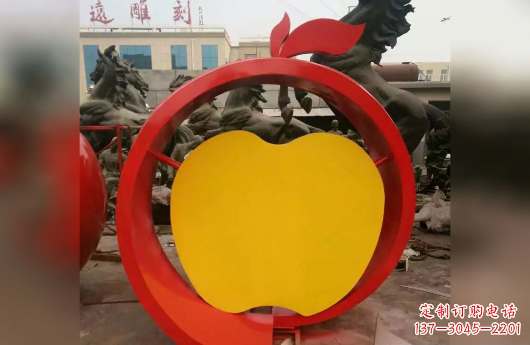 贵州不锈钢苹果雕塑——见证爱与和平