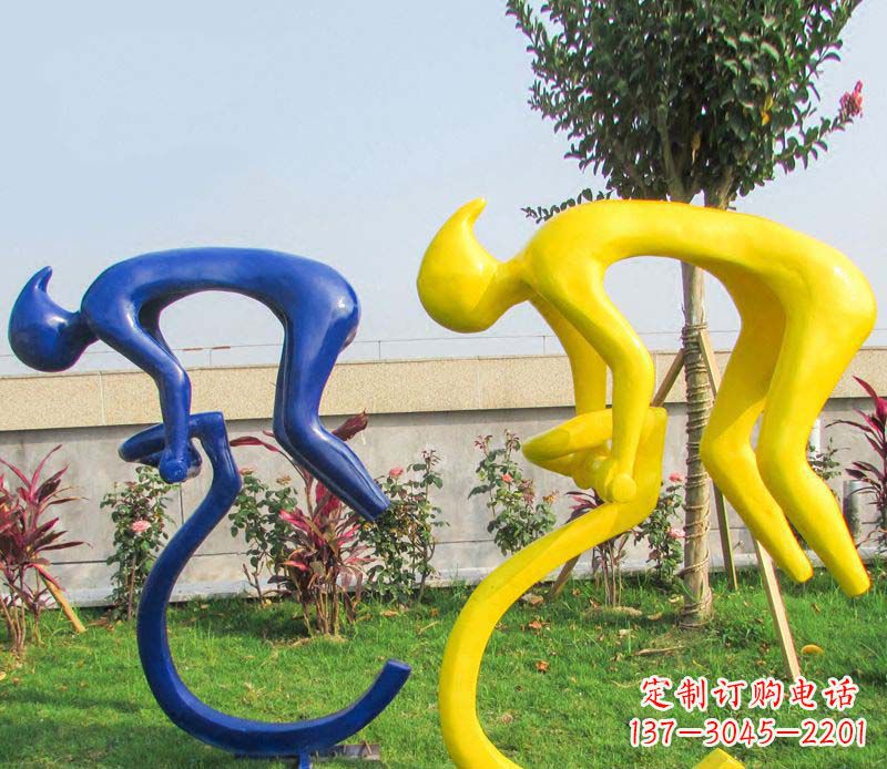 贵州不锈钢骑自行车广场景观雕塑——给城市带来活力