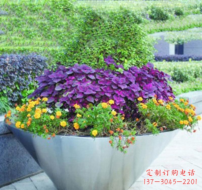 贵州不锈钢花盆雕塑艺术之美