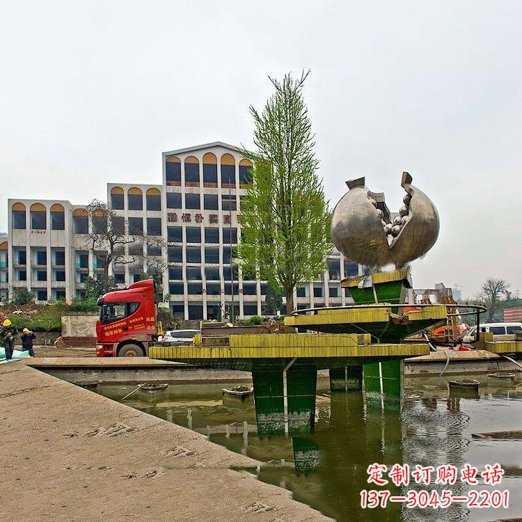 贵州不锈钢石榴景观雕塑美丽的艺术之旅