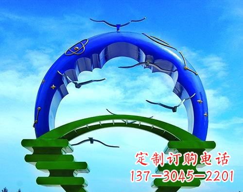 贵州海洋书籍雕塑——记忆中的校园美景
