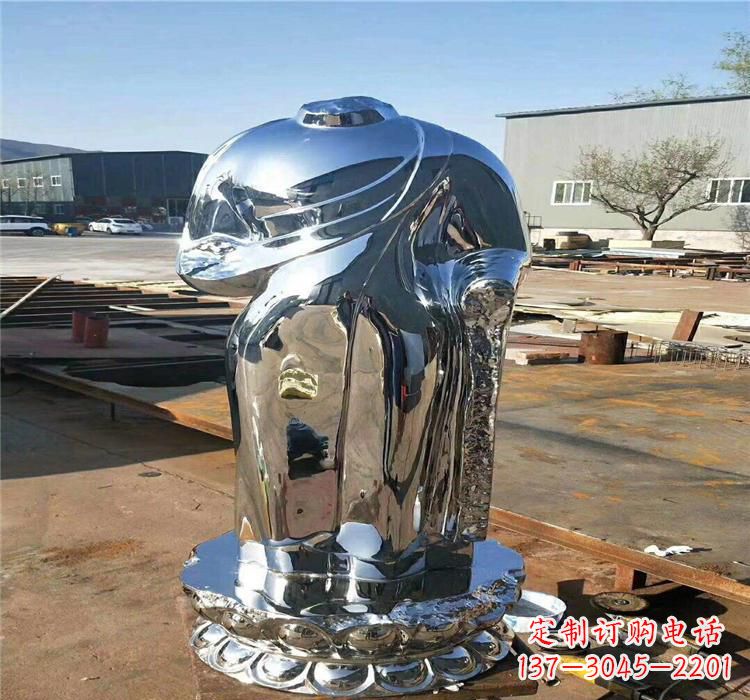 贵州太湖石雕塑精美的艺术之作
