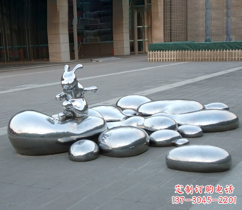 贵州不锈钢兔子雕塑饱含艺术美感的艺术品
