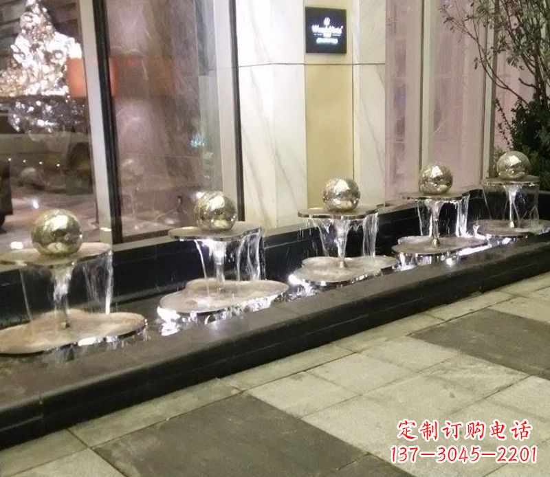 贵州不锈钢小喷泉雕塑——美化环境的艺术
