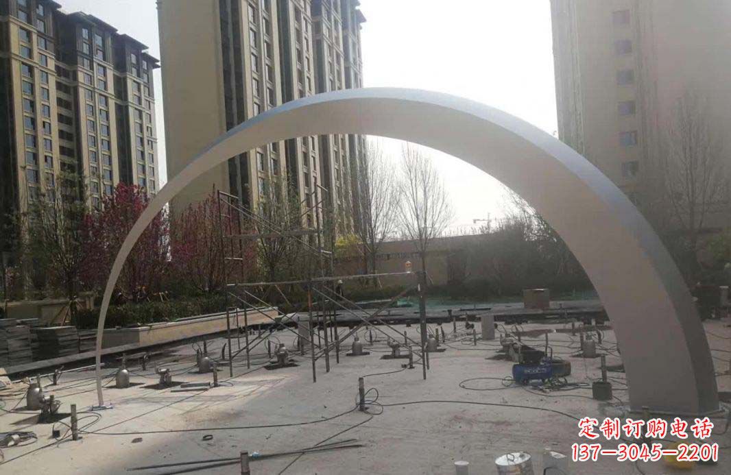 贵州不锈钢小区拱门雕塑美化环境