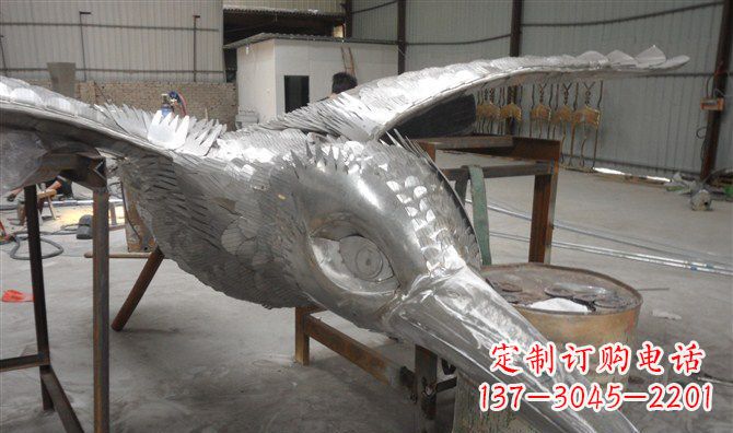 贵州不锈钢雄鹰展翅——自由之翼的象征