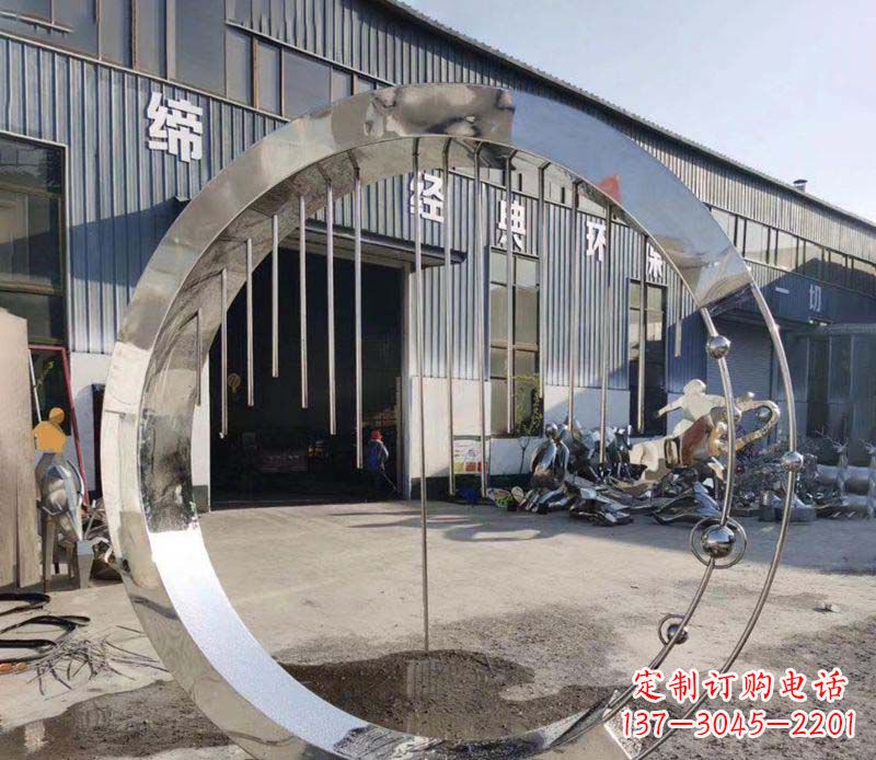 贵州不锈钢旋转流水圆环雕塑