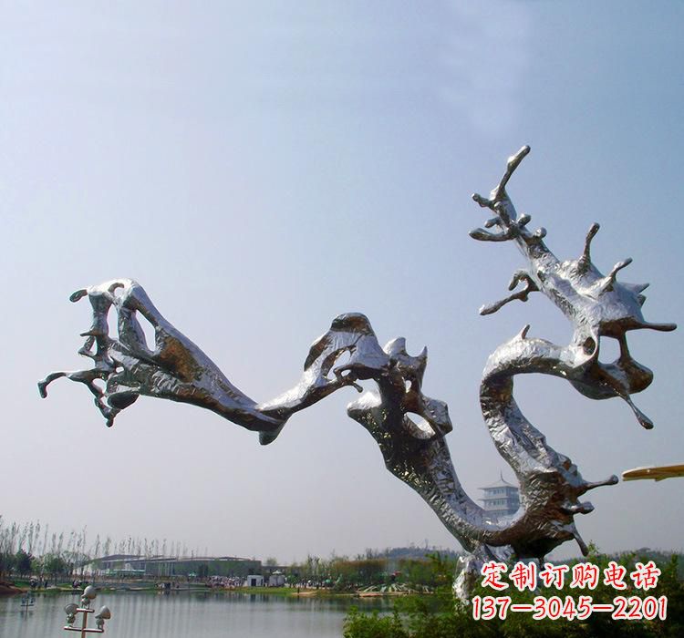 贵州不锈钢水滴雕塑体现自然之美