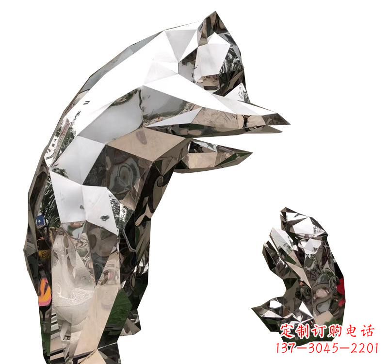 贵州不锈钢园林熊猫雕塑——传承中国文化