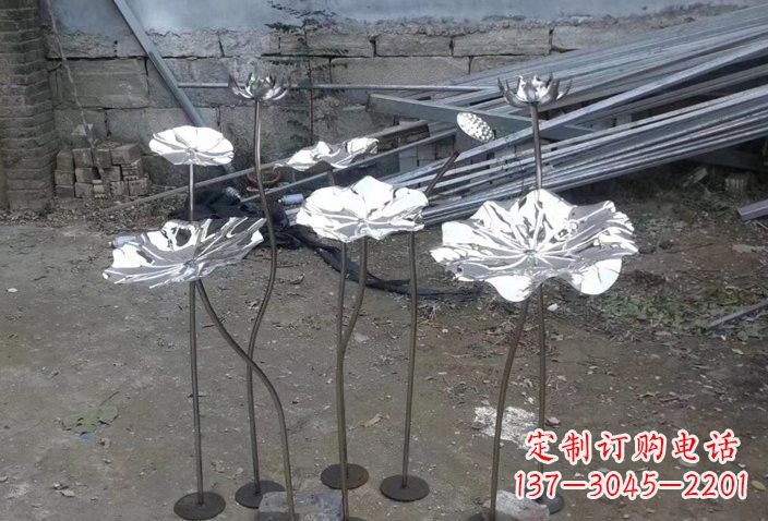 贵州不锈钢荷叶雕塑给园林增添美感