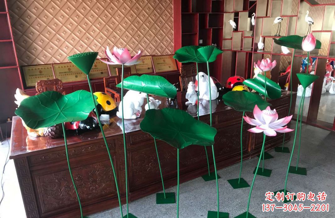 贵州精美不锈钢荷叶雕塑