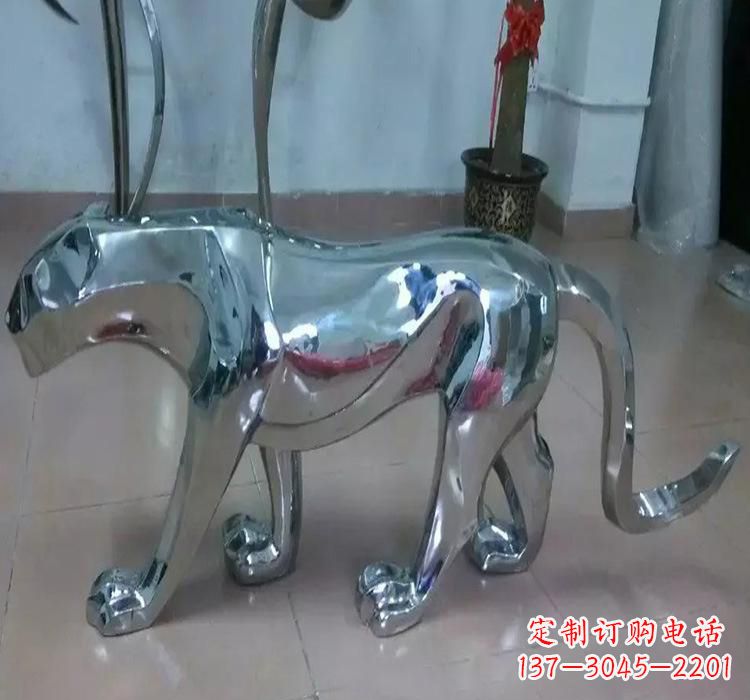 贵州不锈钢老虎雕塑美化园林