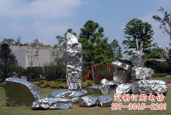 贵州美丽的太湖石雕塑