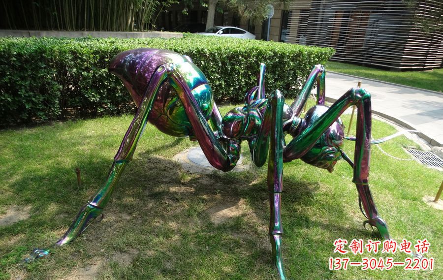 贵州蜘蛛侠传递英雄激情的不锈钢雕塑