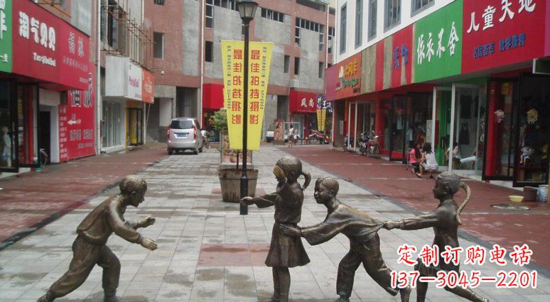 贵州老鹰猎食雕塑