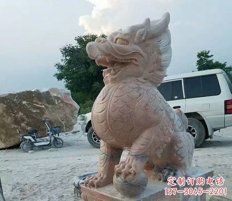 贵州麒麟雕塑象征传统文化的精灵