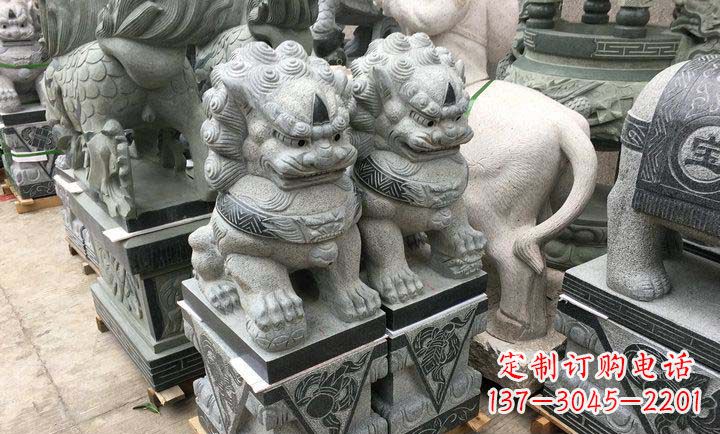 贵州瑞士狮子门口雕塑