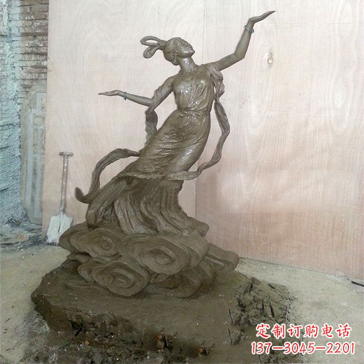贵州“传说中的嫦娥——嫦娥雕塑”