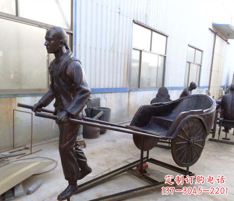 贵州青铜车夫雕塑致敬车夫的贡献