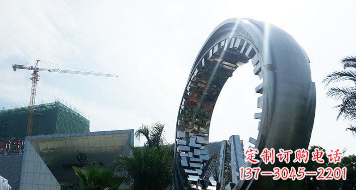 贵州美丽而优雅的不锈钢圆环雕塑