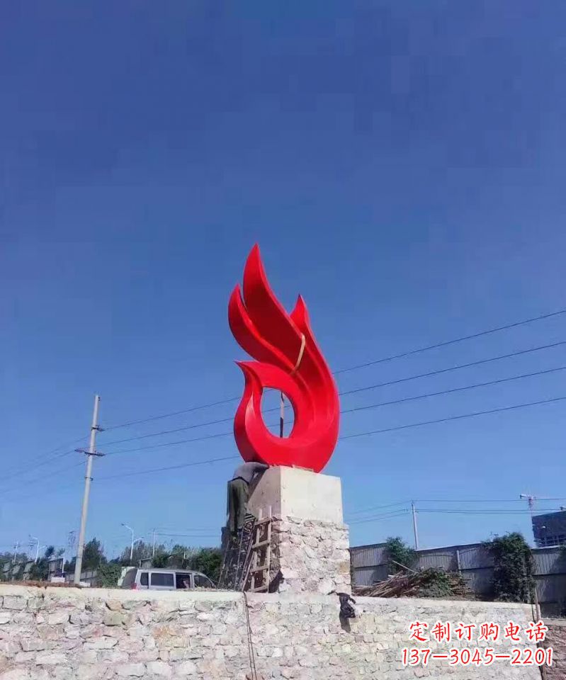 贵州凤凰雕塑点缀城市的不锈钢景观