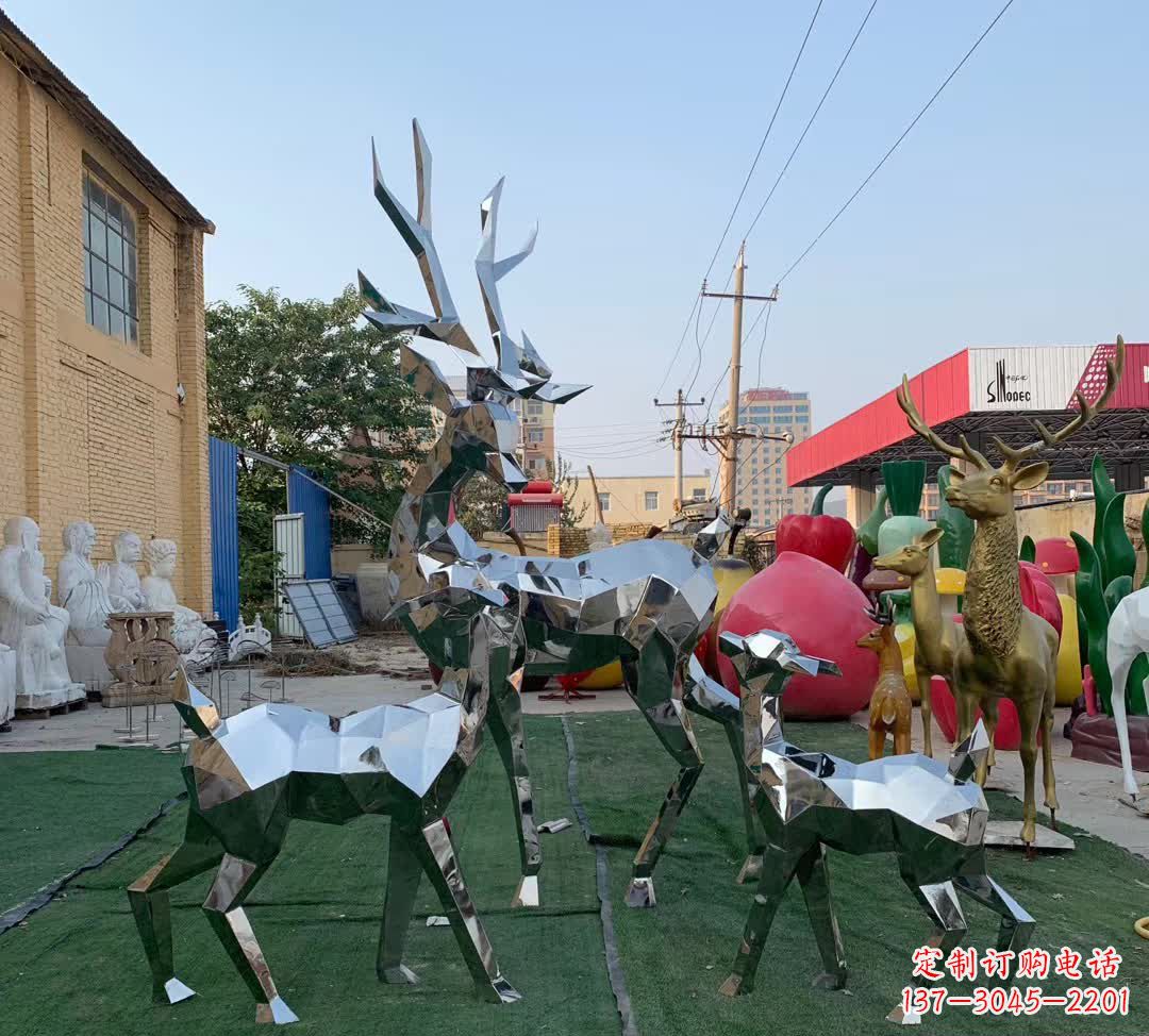 贵州梅花鹿雕塑一种独特的城市装饰