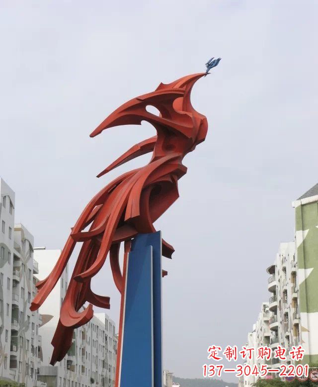 贵州凤凰雕塑传承古老文化的艺术精品