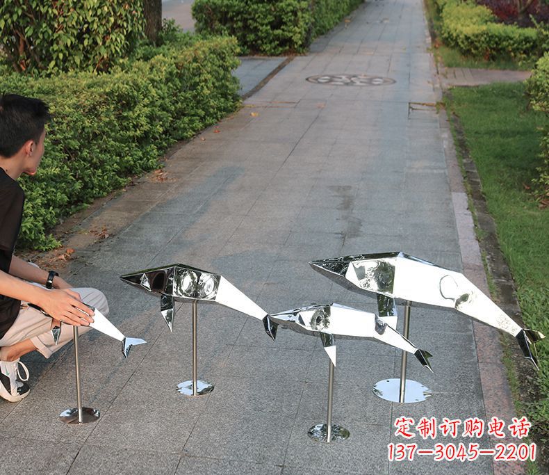 贵州抽象不锈钢海豚雕塑