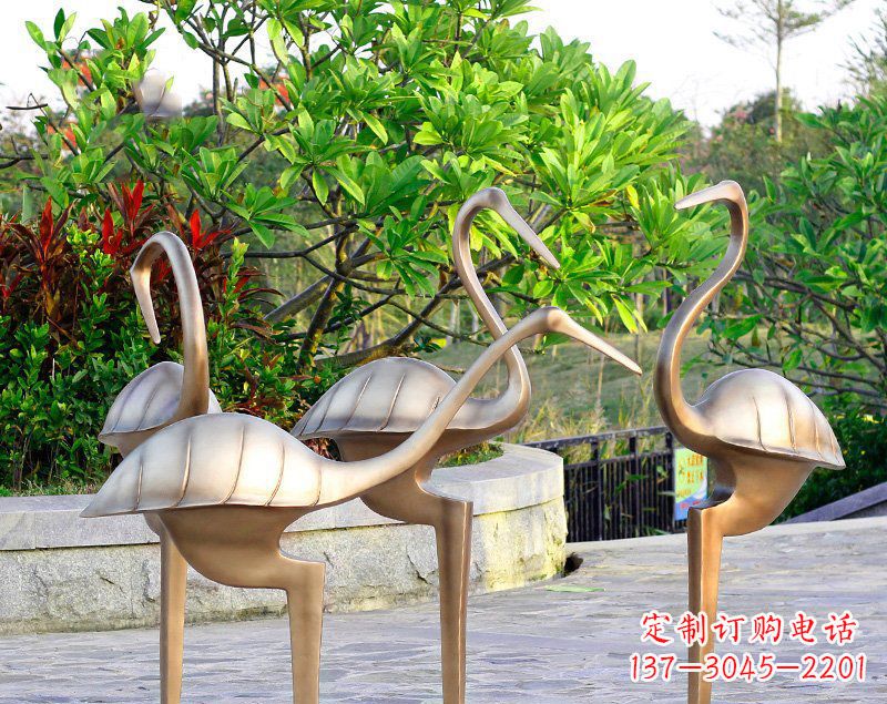 贵州丹顶鹤雕塑传承悠久的中国传统艺术