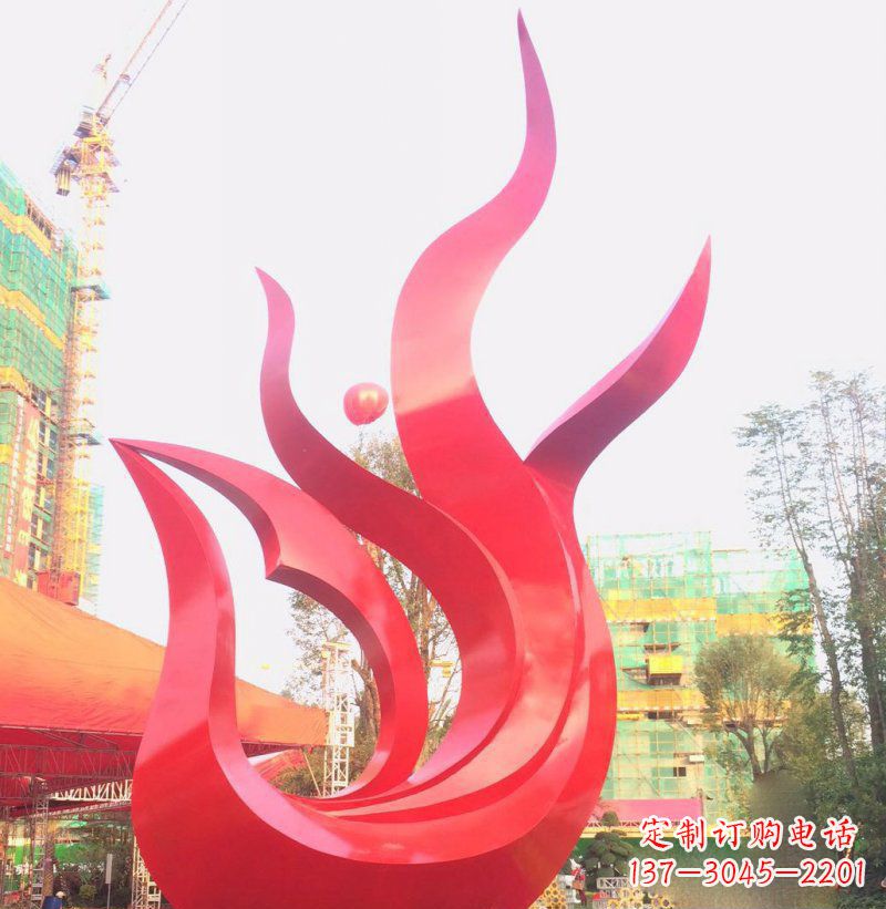 贵州凤凰雕塑一座传承着历史文化的艺术品