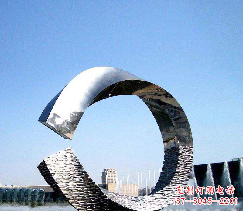 贵州抽象镜面不锈钢圆环雕塑