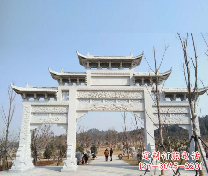 贵州“村口三门石雕牌楼”——悠久历史的见证