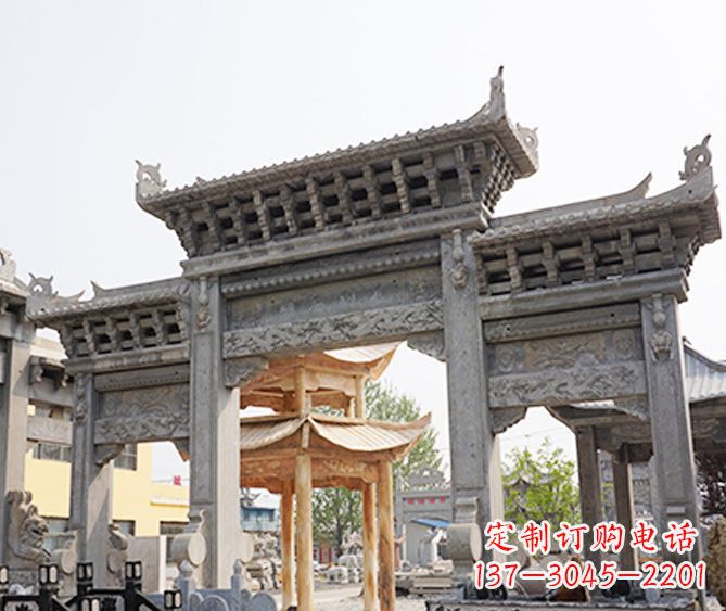 贵州村庄大理石三门牌坊石雕