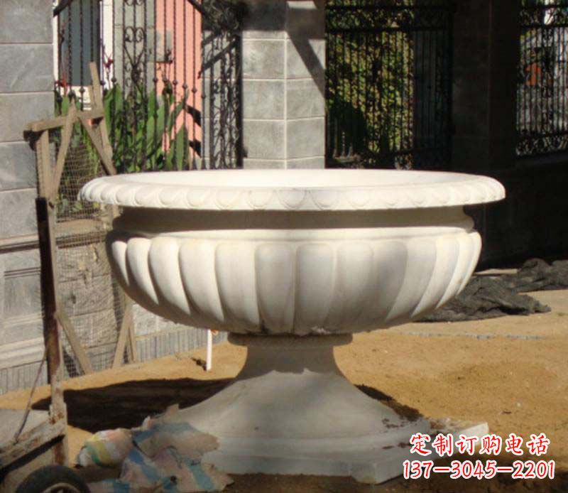 贵州精美大理石花盆雕塑