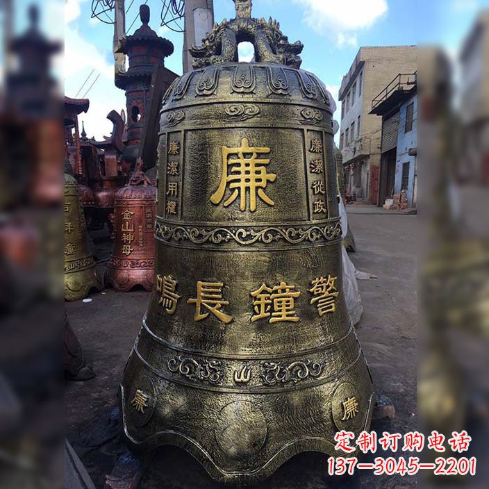 贵州大铜钟雕塑