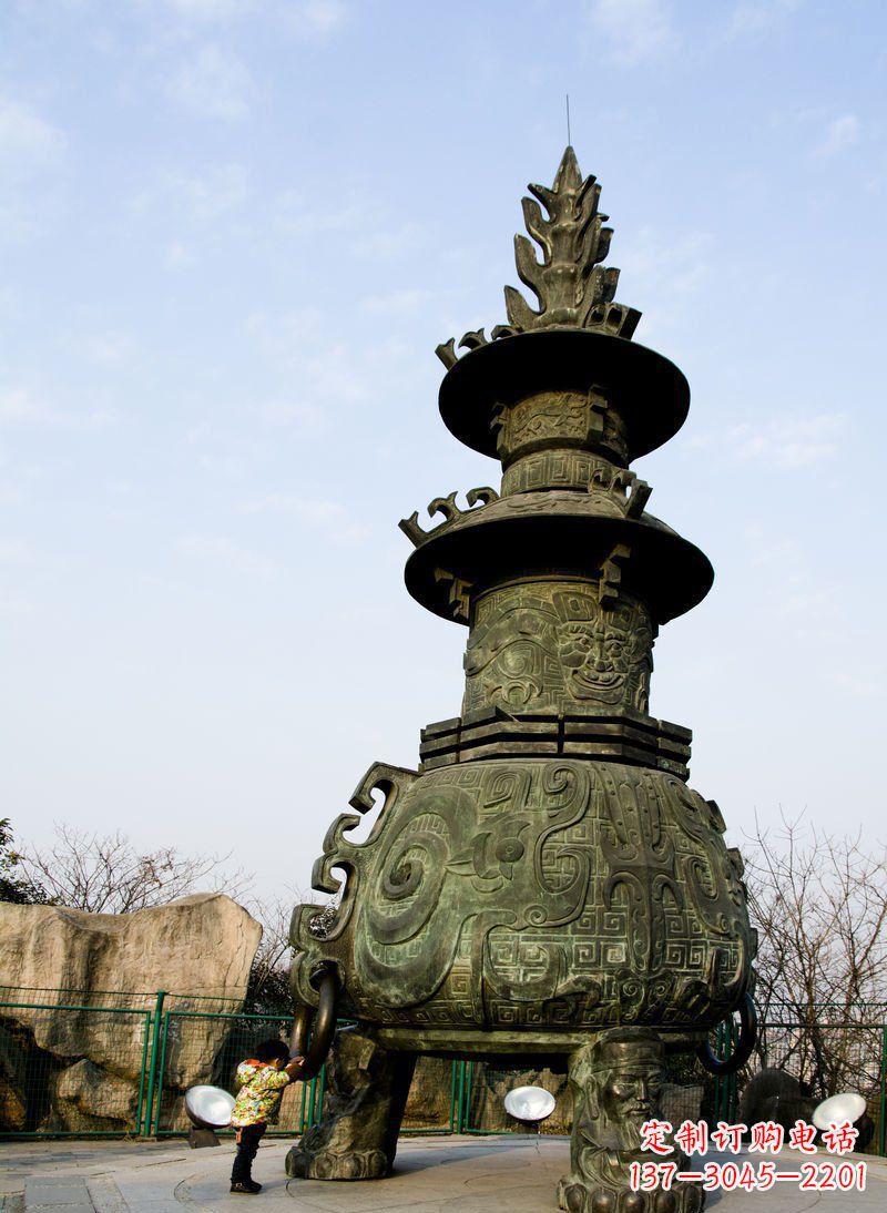 贵州大型三足香炉寺庙铜雕