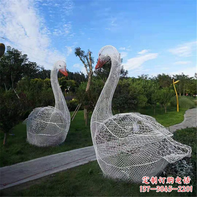 贵州梦幻般的大型网格天鹅景观动物雕塑