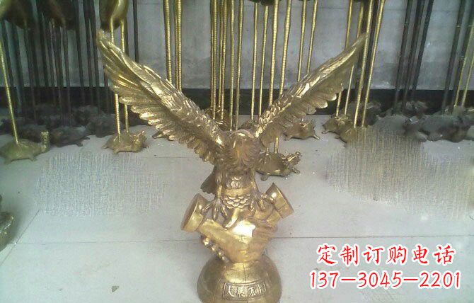 贵州大展宏图老鹰铜雕展现雄鹰的威严和气势